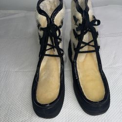  Italy Made Vintage Black Tan Fur Moccasin Winter Boot Womens 9.5/43  Excellent condition. Clean, some soilage on the sole of the boots. Please see pi