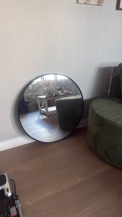 Wall mirror