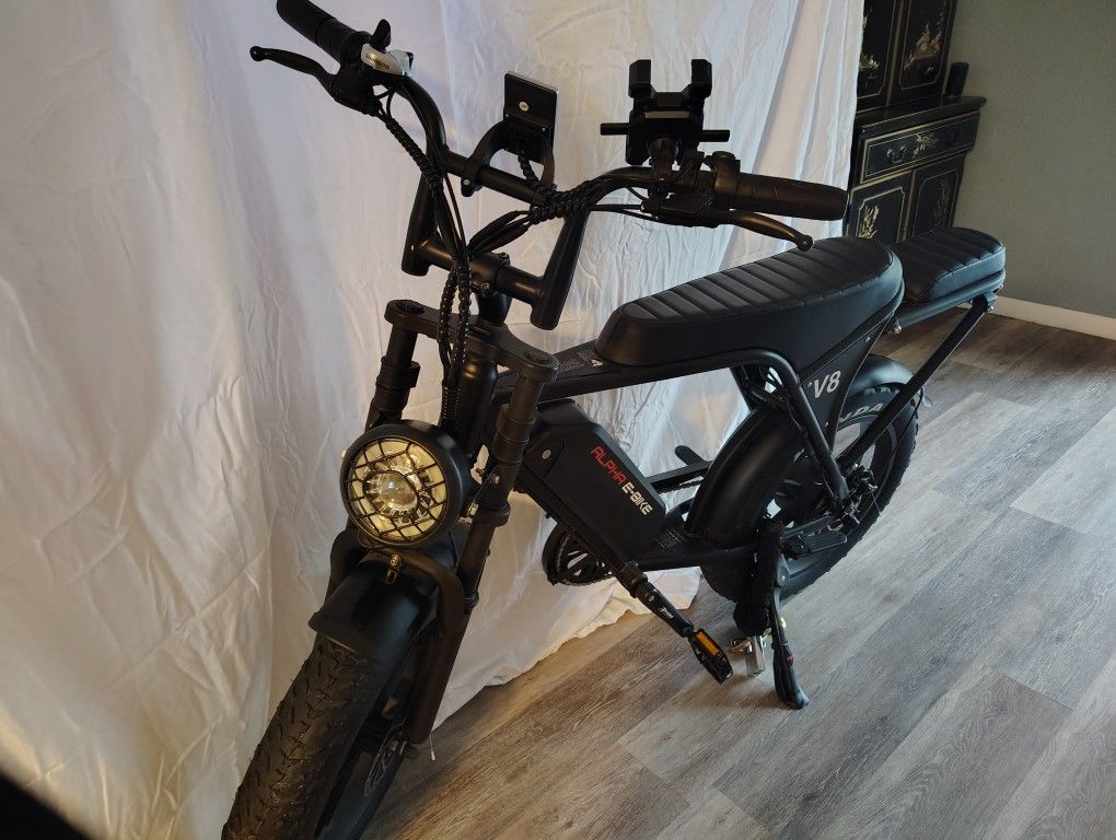 Alpha E-Bike V8
