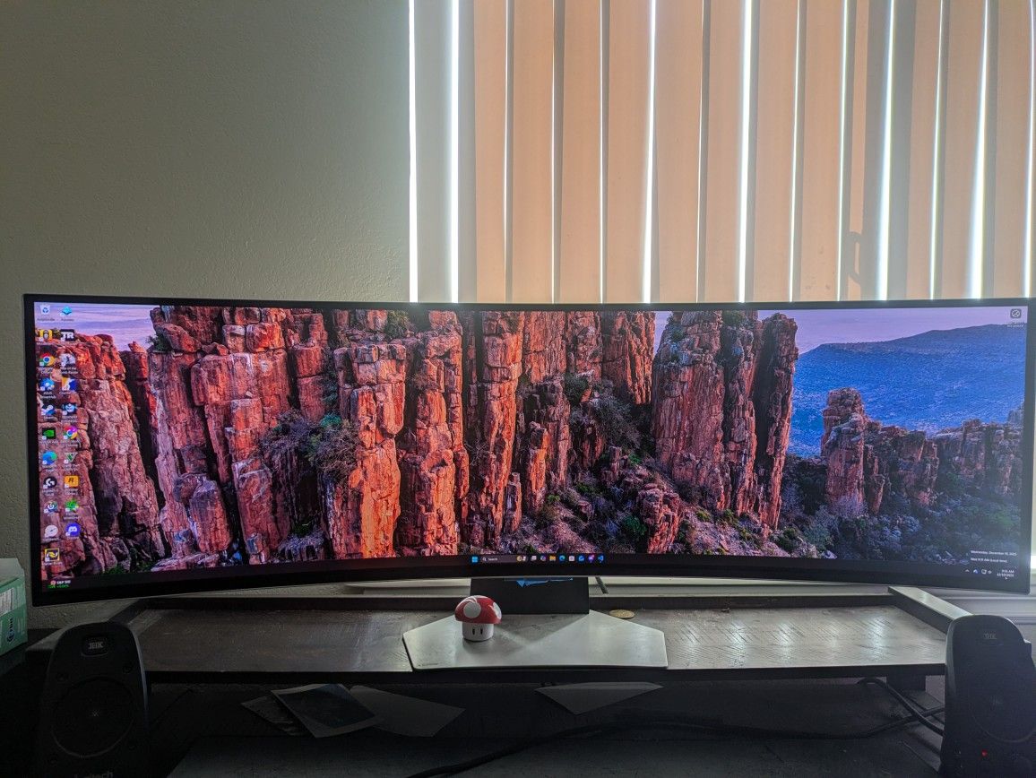 Samsung G9 OLED 240hz Ultrawide 5120x1440 Monitor