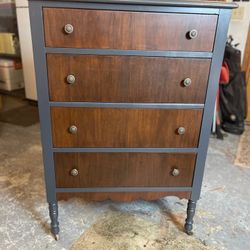 Vintage 4 Drawer Dresser