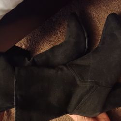 Black Boots