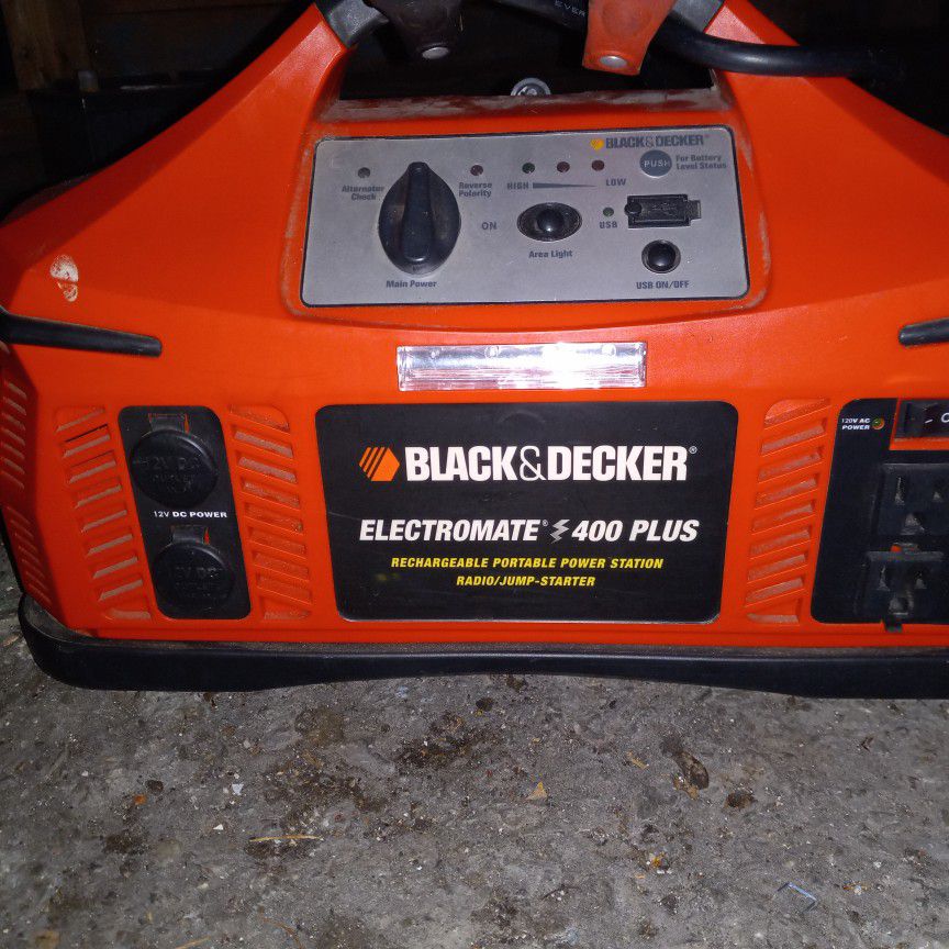 Black N Decker Portable Power Box With Radio for Sale in Hayward, CA -  OfferUp