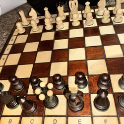 Husaria Wooden Hand Crafted Chess set Foldable Board  NEW
