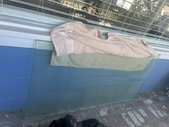 Tabletop thick glass for SALE