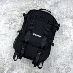 Supreme Logo Backpack SS26 black 