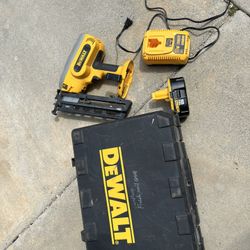 Dewalt Gun Nail Combo