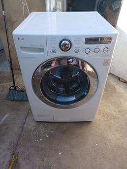 Lg Stackable Washer And Gas Dryer 