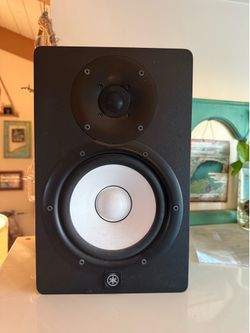 Yamaha HS7 Powered Studio Monitors (Pair) - Excellent Condition