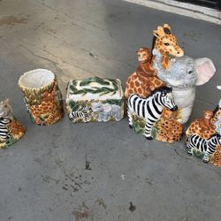 Beautiful Vintage Safary animal-themed ceramic