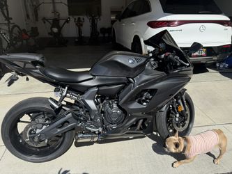 2024 Yamaha R7 W/ 1800 Miles Only