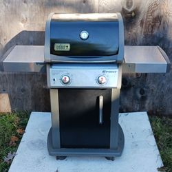 Weber Spirit E210 Grill / BBQ & Tank 