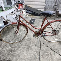 Schwin Vintage World Tourist Ladies Bike 27"   "As Is"