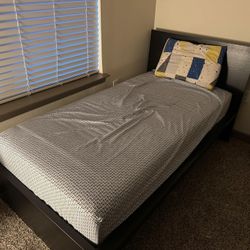 Twin Bedframe With Splatter 