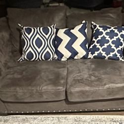 LOVESEAT FOR SALE!