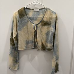 Tie-Front Cropped Long Sleeve Top