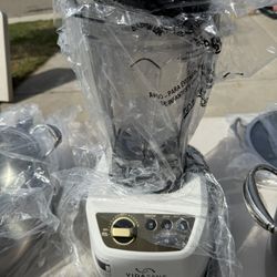 Princess house vida Sana high Power Blender-white