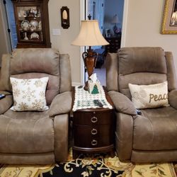 POWER RECLINING CHAIRS...With POWER LUMBAR 