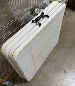 6’ Folding Tables
