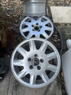 Volvo factory 15 inch Aluminum Rims