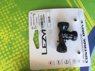 C02 refill and tire inflators valve