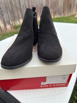 Woman boots 9