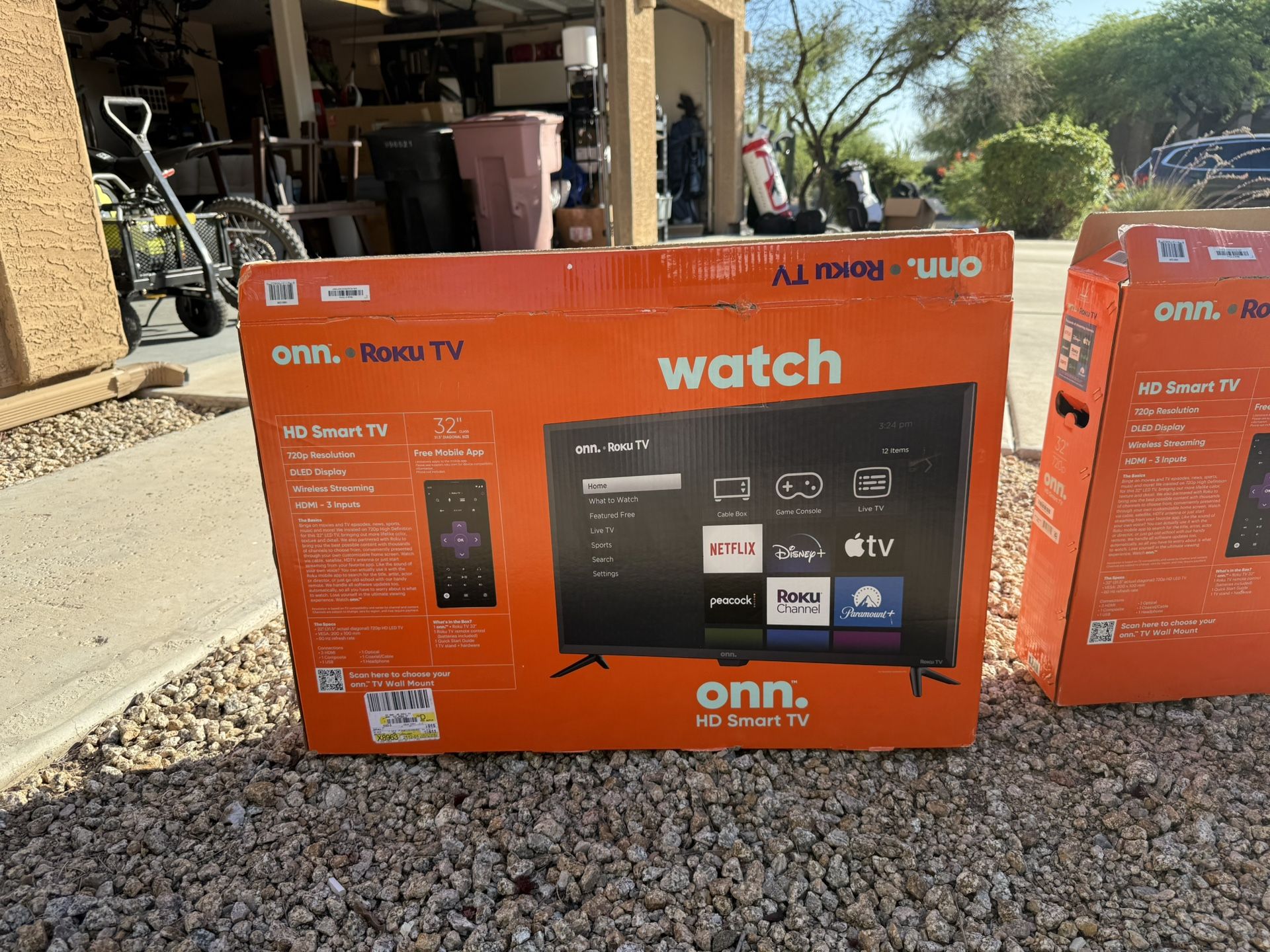 32” ONN ROKU tv (4 x )