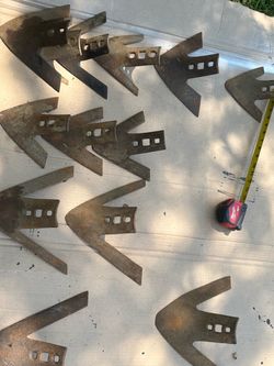 Cultivator sweeps