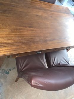 Family Vintage Wooden Dining Room Set