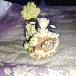 Mary Moo Moos,Cows In The Corn