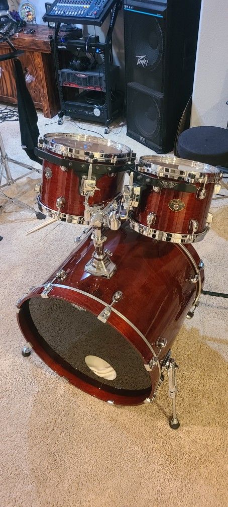 Tama Starclassic Performer Drum Kit