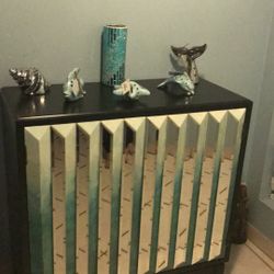 Entry Way Cabinet 2 Doors 