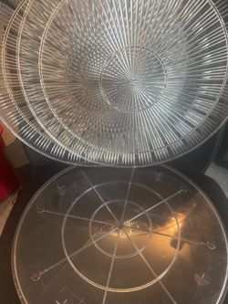 Set of 3 Plastic Serving Trays (18”)