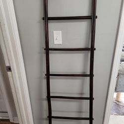 Standing Ladder Towel rack