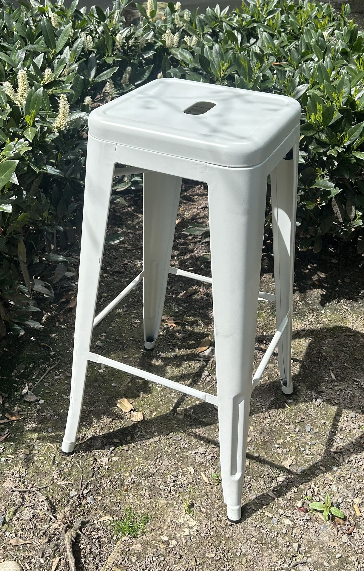 White Metal Stool Chair 