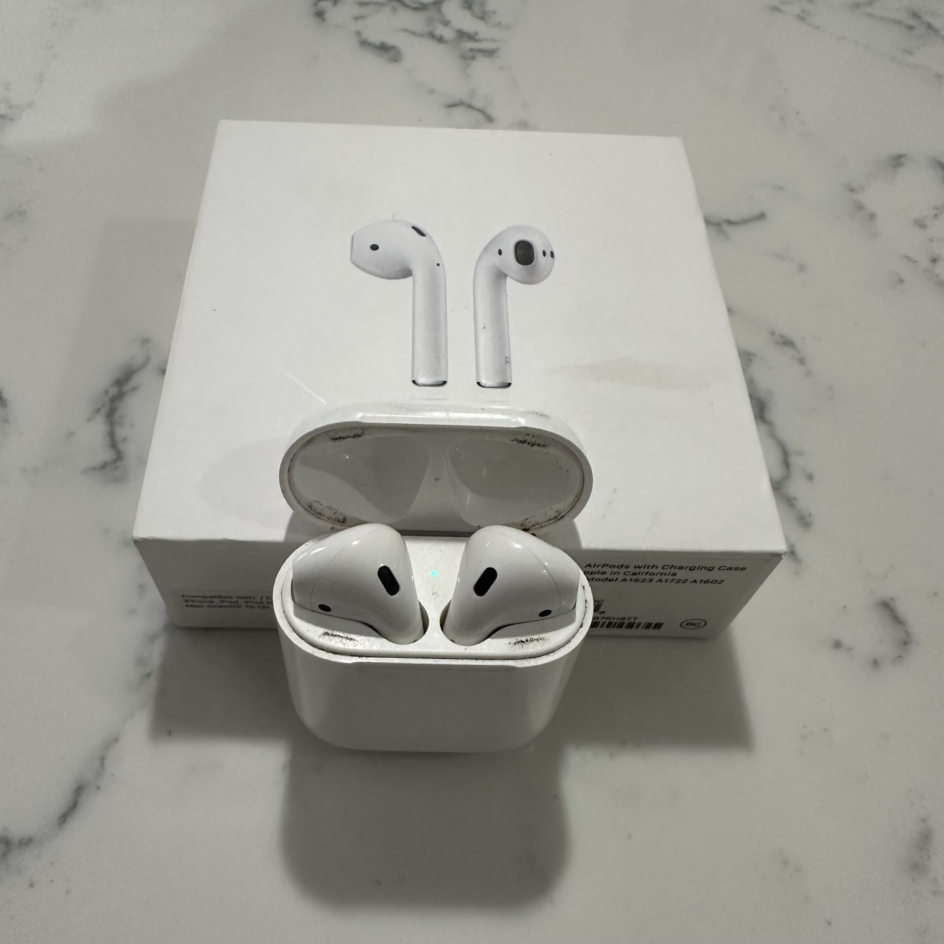 Apple AirPods w/ Charging Case & Original Box