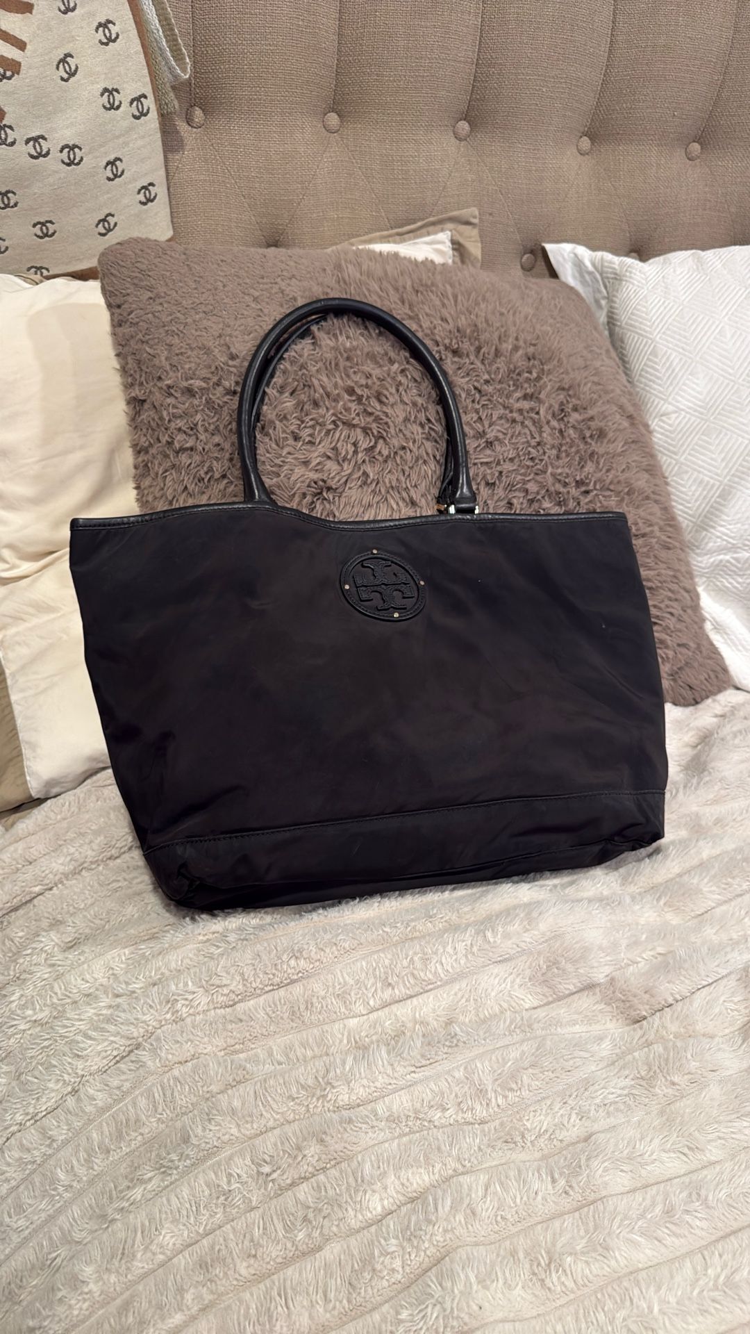 Tory Burch Canvas / Leather tote 