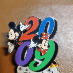 2009 Disney Collectors Pin