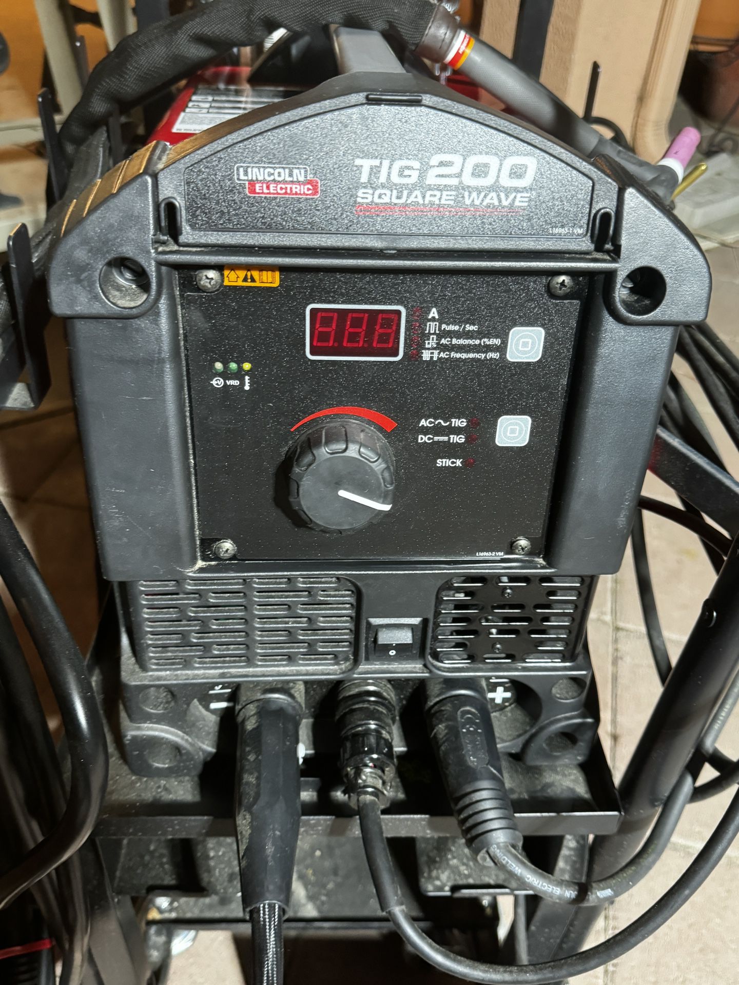  Lincoln 200amp 120/240V Ac/Dc Tig Welder With Extras 