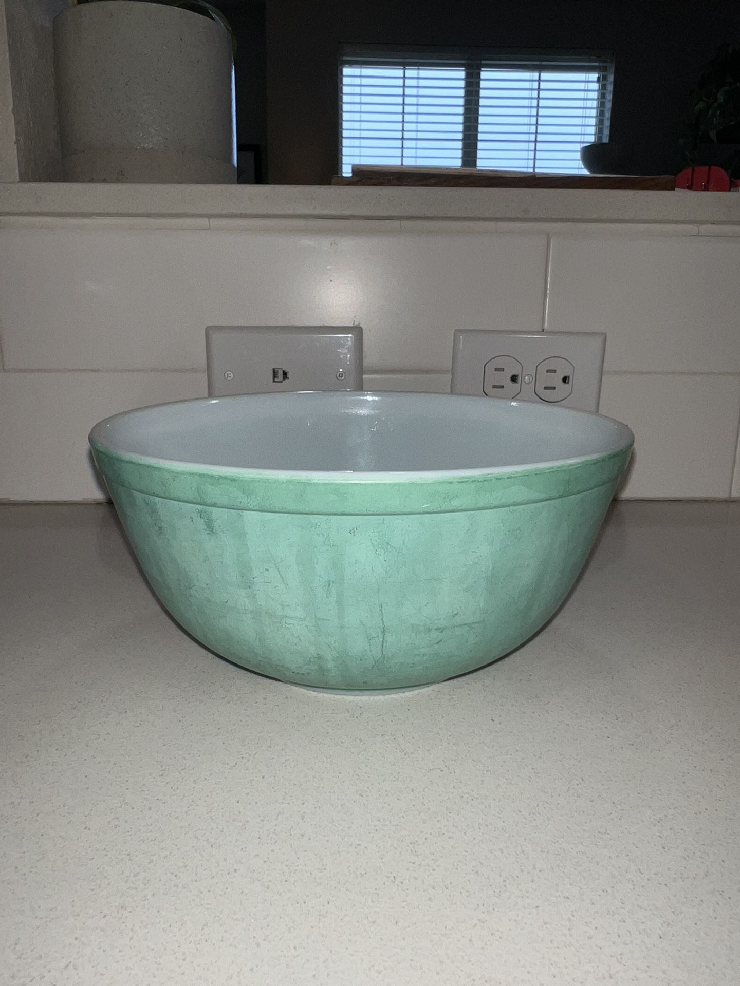 Vintage turquoise Pyrex Bowl
