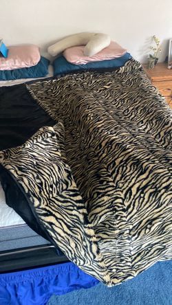 Faux fur Animal print comforter/duvet