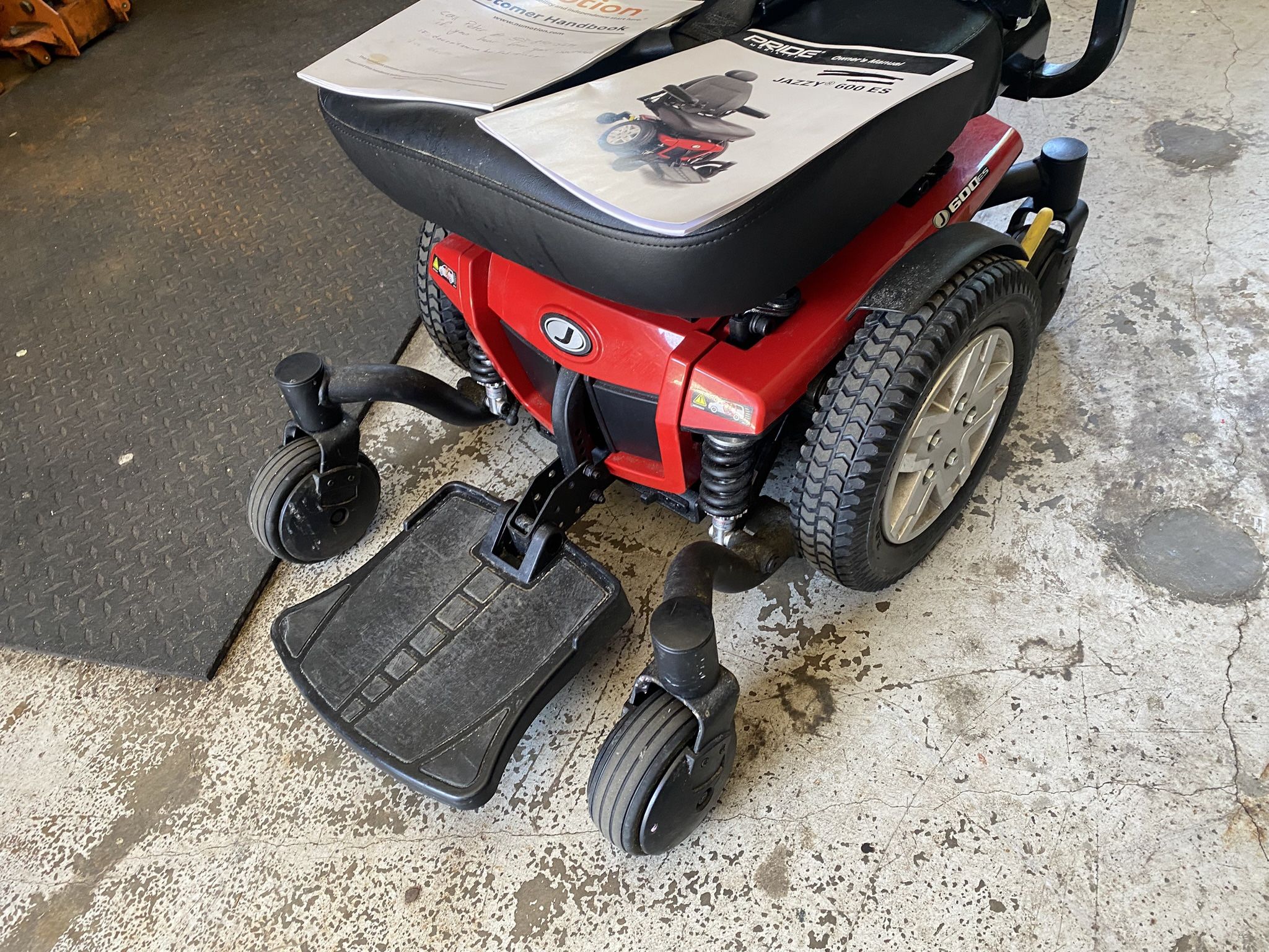 Jazzy 600ES Electric Mobility Scooter
