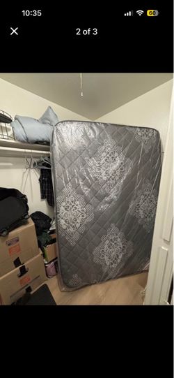 Full size mattress