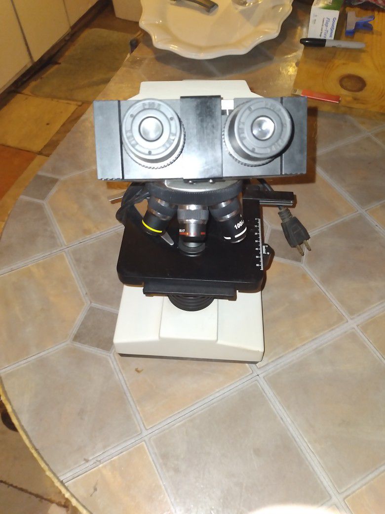 Microscope XSZ-107T