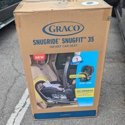 Graco SnugRide SnugFit Infant Car Seat NIB