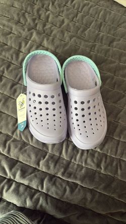 Joy bees Clogs