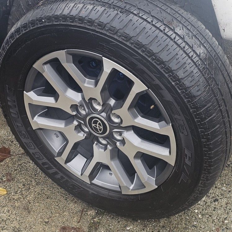 Set Of 4 OEM Toyota 6 Lug 20" Rims With 275/55 Bridgestone Dueler Tires