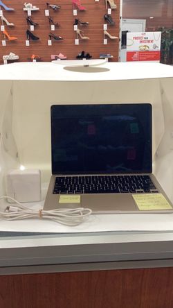 Apple MacBook