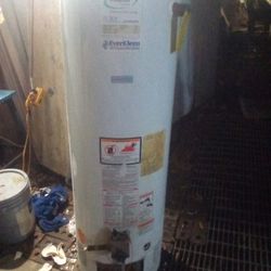 Gas And Electric  40 Gallon Water  Heater S