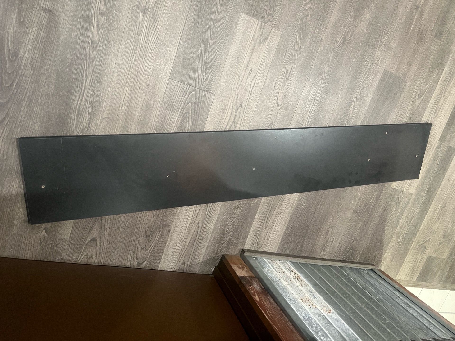 Black shelf board